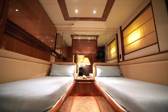 Azmiut yacht 80ft |AED1040/Hour